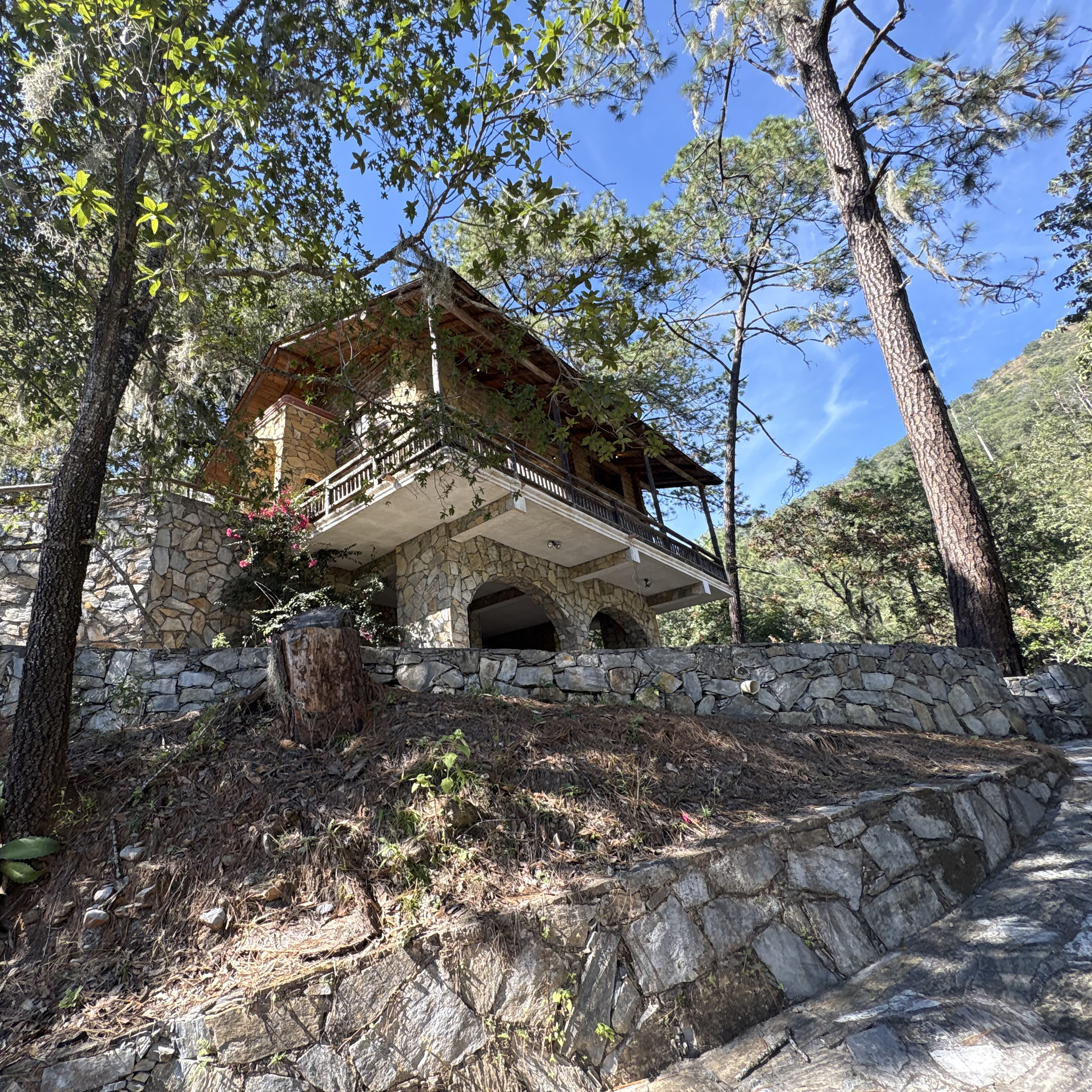 Terreno campestre valuado en Santiago Nuevo León